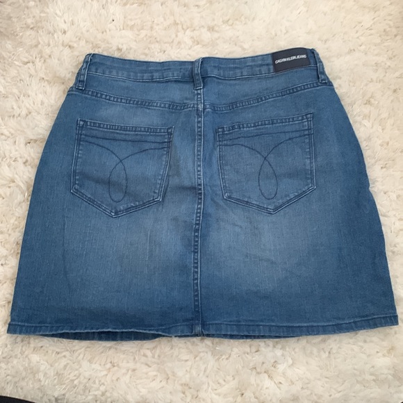 Calvin Klein Mini Skirt - Picture 2 of 2